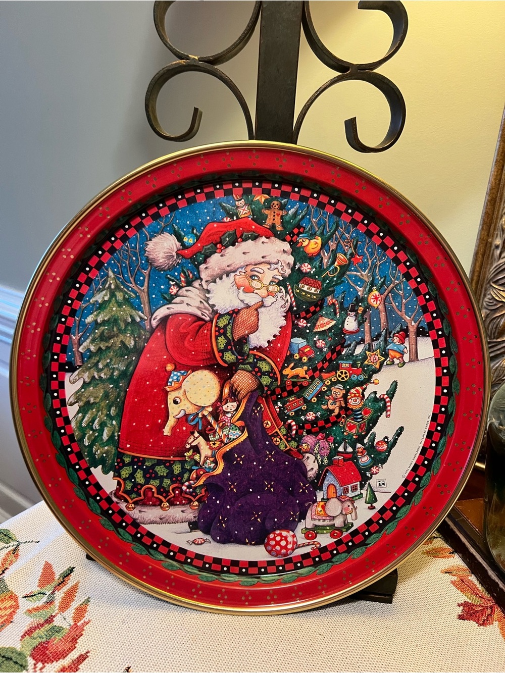 Hallmark Santa Metal Decorative Serving Tray - Red 1992